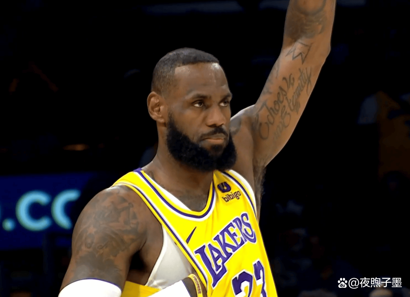 lol s15-包含NBA常规赛今晨走向成谜；洛杉矶湖人更衣室发声；压力陡增；资深球员宣示担当的词条